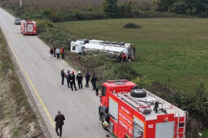 Akaryakıt yüklü tanker devrildi, OSB yolu trafiğe kapatıldı