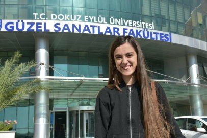 Konuşmaya başlamadan resim yapmayı öğrenen otizmli Eylül, Güzel Sanatlar Fakültesi'ne başladı