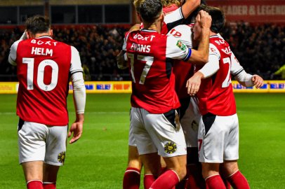 4'üncü lig ekibi Fleetwood Town, Arsenal'i kupadan eledi