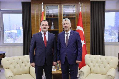 Bakan Bolat, Kuzey Makedonya Devlet Bakanı Zeynula ile görüştü