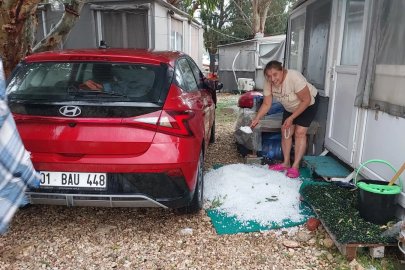 Mersin'de dolu yağdı