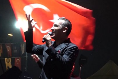 Bursa’da Ferhat Göçer’den Cumhuriyet Bayramı konseri 