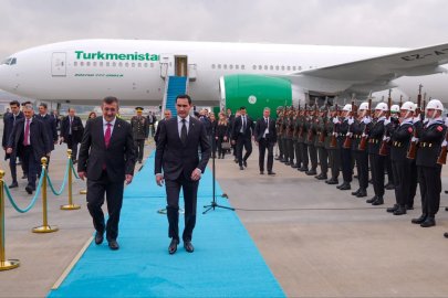 Cevdet Yılmaz, TDT Zirvesi liderlerini karşıladı