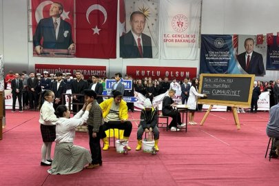 Trakya'da Cumhuriyet Bayramı kutlamaları hava muhalefeti nedeniyle salonlarda yapıldı / Ek fotoğraflar