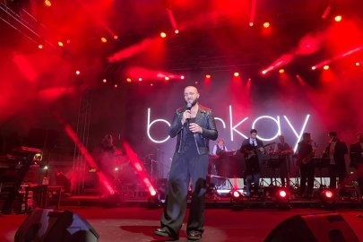 Bursa’da 29 Ekim Cumhuriyet Bayramı kutlamaları Berkay konseriyle sona erdi