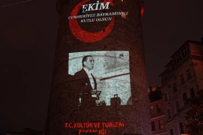 Galata Kulesi'nde 29 Ekim'e özel Atatürk gösterisi