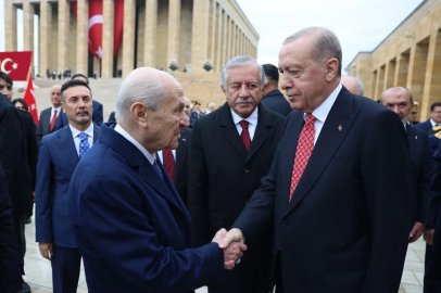 Cumhurbaşkanı Erdoğan'dan 'KAAN' desenli kravat tercihi