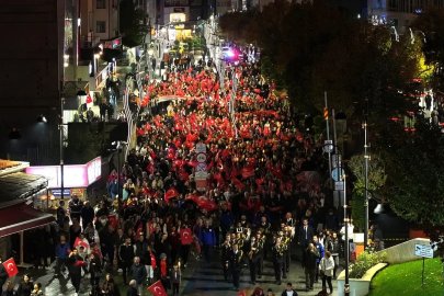 Bolu’da coşkulu fener alayı 