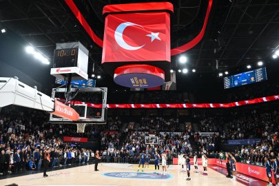 Anadolu Efes - Panathinaikos Aktor: 83-68
