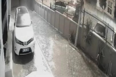 Sokak ortasında havai fişek patlattılar; balkon ve araçlara zarar verdiler