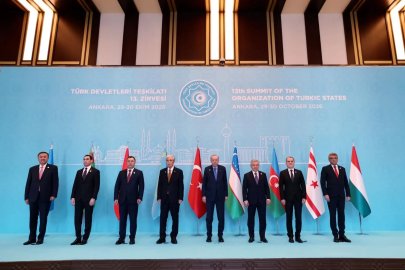 Türk Devletleri Teşkilatı Zirvesi'nde liderler aile fotoğrafında buluştu