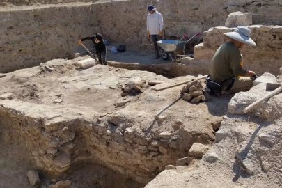 Afyonkarahisar’daki kazılarda 2 bin yıllık kaplıca kalıntıları bulundu