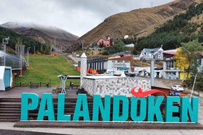 Palandöken Dağı’nın zirvesi karla kaplandı