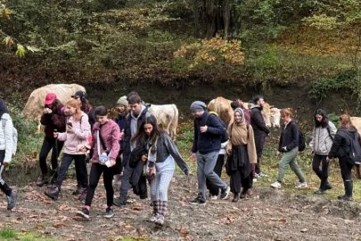 Mysia yollarında Cumhuriyet Bayramı yürüyüşü