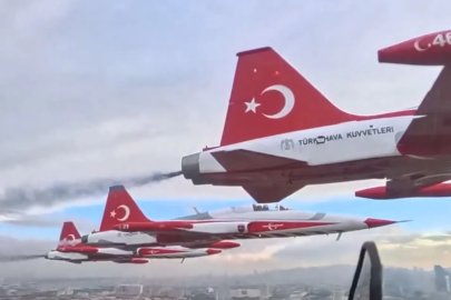 Türk Yıldızları'nın gözünden selamlama uçuşu